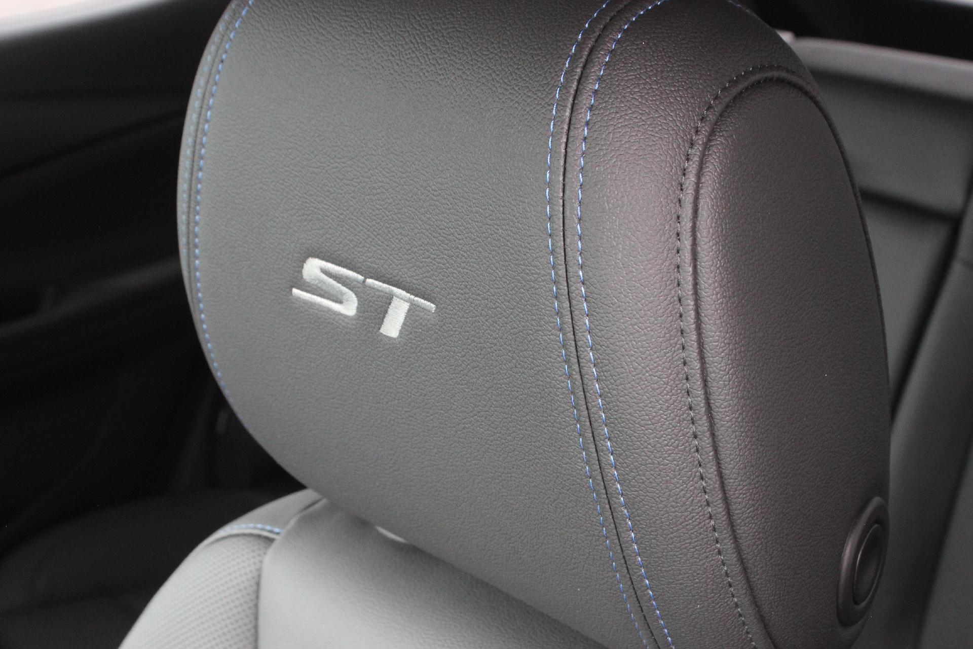 2026 Buick Encore GX Vehicle Photo in AURORA, CO 80012-4011