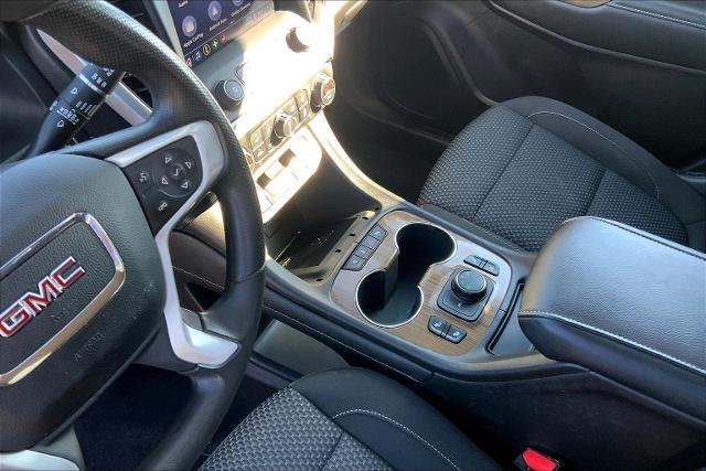 2023 GMC Acadia Vehicle Photo in TOPEKA, KS 66609-0000