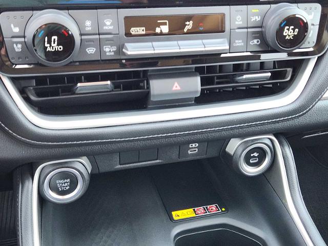 2024 Toyota Grand Highlander Vehicle Photo in DENTON, TX 76210-9321