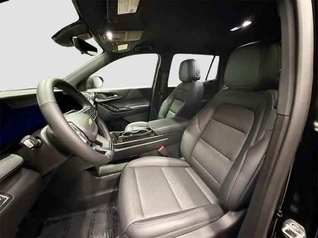 2025 Chevrolet Equinox Vehicle Photo in EVERETT, WA 98203-5662