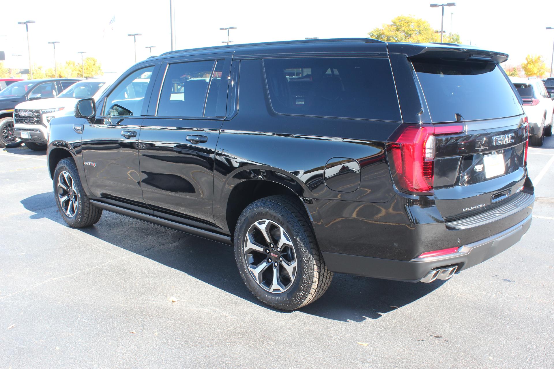 2026 GMC Yukon XL Vehicle Photo in AURORA, CO 80012-4011