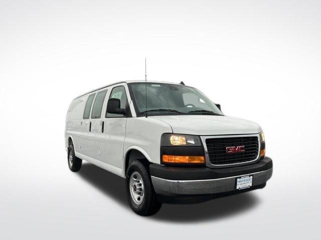 2025 GMC Savana Cargo 2500 Vehicle Photo in SAINT CLAIRSVILLE, OH 43950-8512