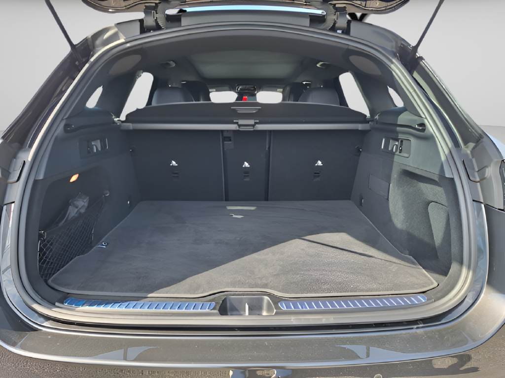 2023 Mercedes-Benz GLC photo 22 of 29