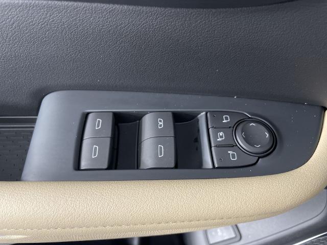 2025 Buick Enclave Vehicle Photo in GILBERT, AZ 85297-0402