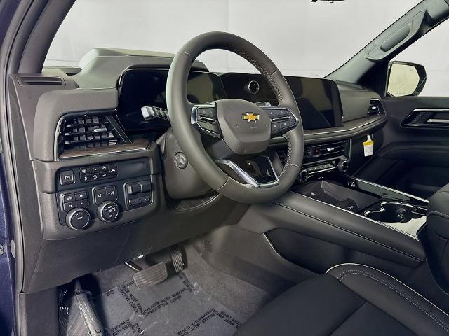 2025 Chevrolet Suburban Vehicle Photo in PUYALLUP, WA 98371-4149