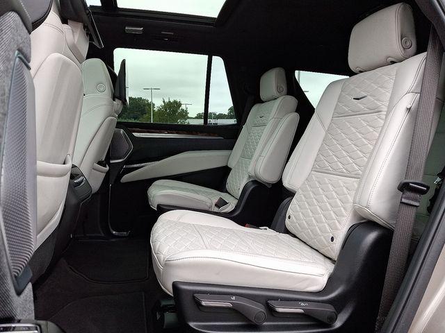 2025 Cadillac Escalade Vehicle Photo in DANBURY, CT 06810-5034
