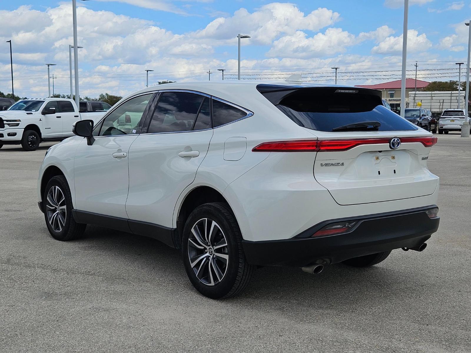 2022 Toyota Venza Vehicle Photo in Seguin, TX 78155