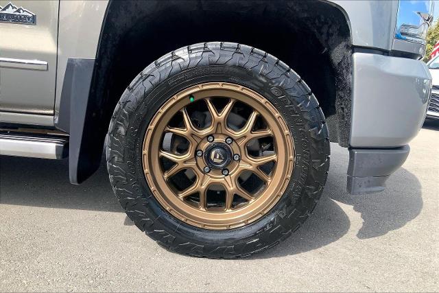 2017 Chevrolet Silverado 1500 Vehicle Photo in KANSAS CITY, MO 64114-4502