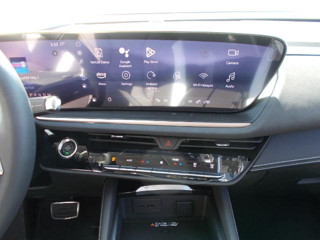 2025 Buick Envision Vehicle Photo in LOWELL, MA 01852-4336