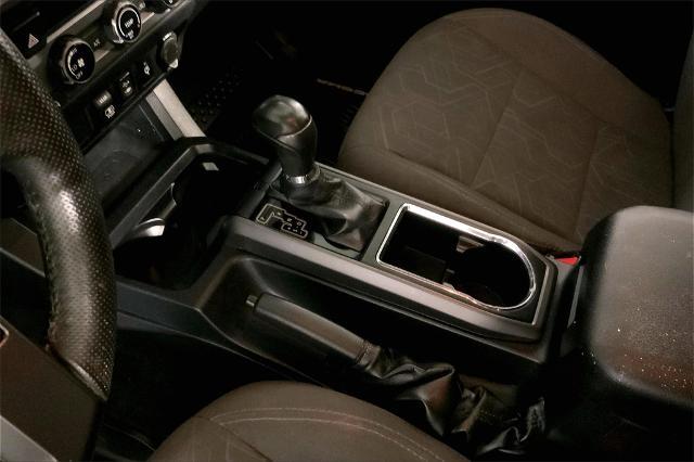 2018 Toyota Tacoma Vehicle Photo in Lees Summit, MO 64086