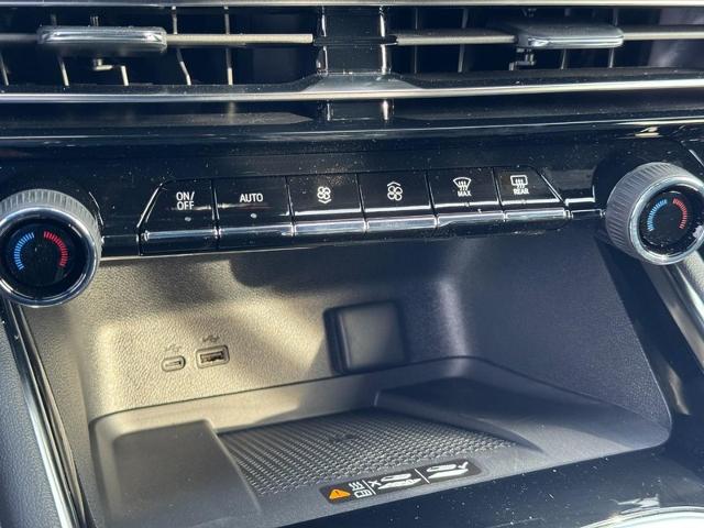 2026 Chevrolet Traverse Vehicle Photo in COLUMBIA, MO 65203-3903