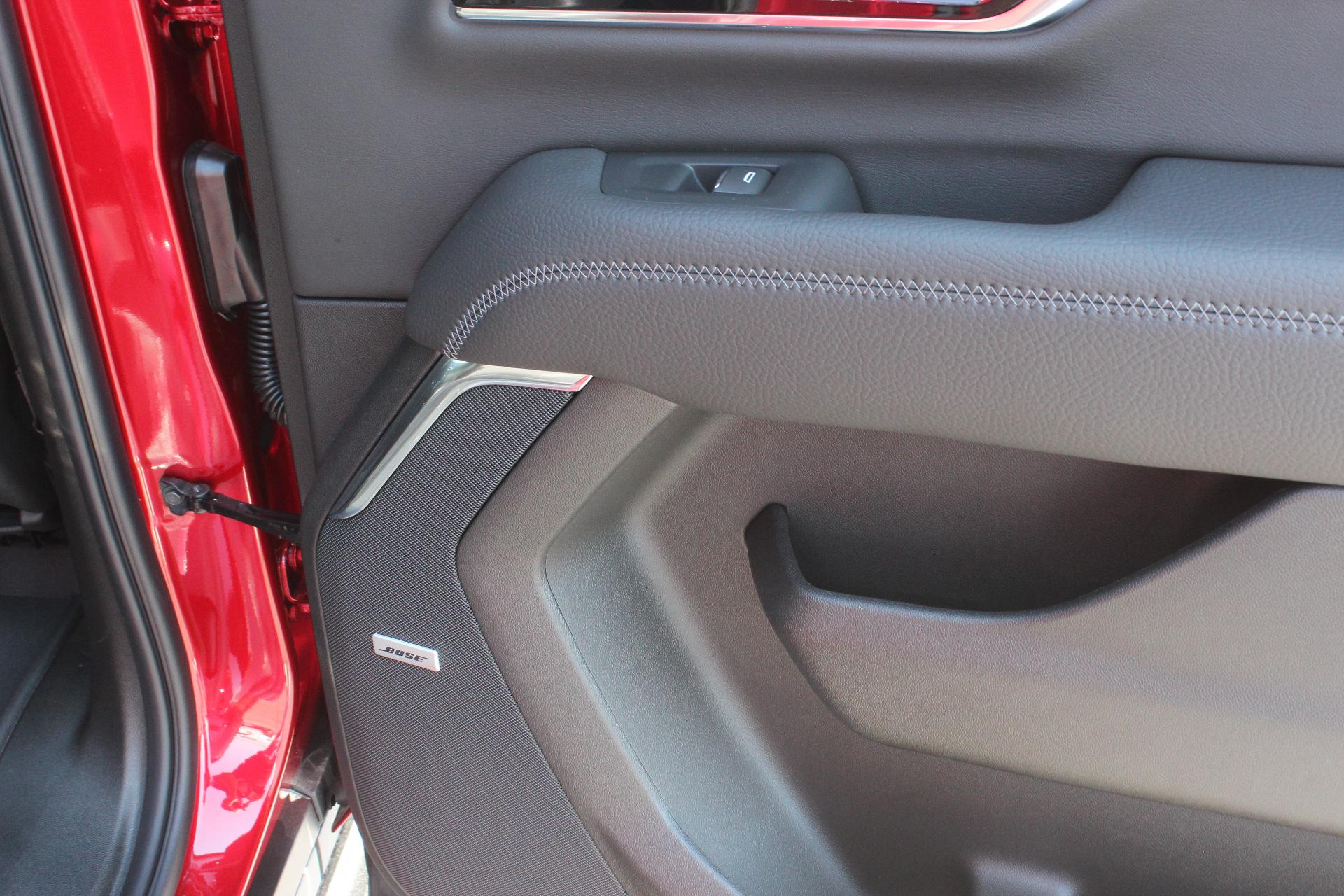 2025 GMC Yukon XL Vehicle Photo in AURORA, CO 80012-4011