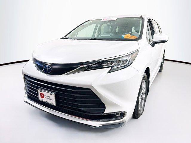 2022 Toyota Sienna Vehicle Photo in Flemington, NJ 08822