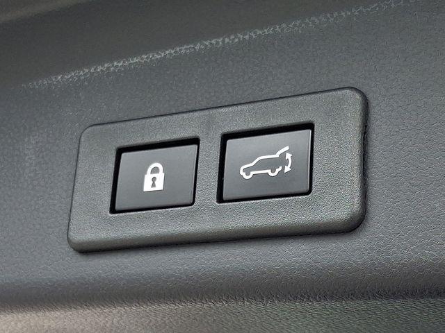 2023 Subaru Ascent Vehicle Photo in DANBURY, CT 06810-5034