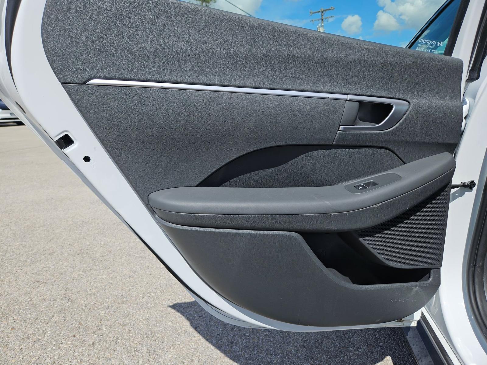 2021 Hyundai SONATA Vehicle Photo in Seguin, TX 78155