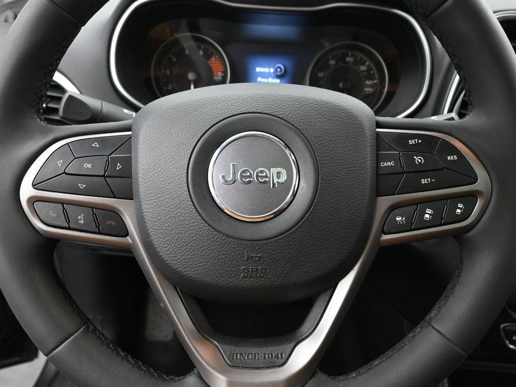 2021 Jeep Cherokee Vehicle Photo in Cedar Rapids, IA 52402