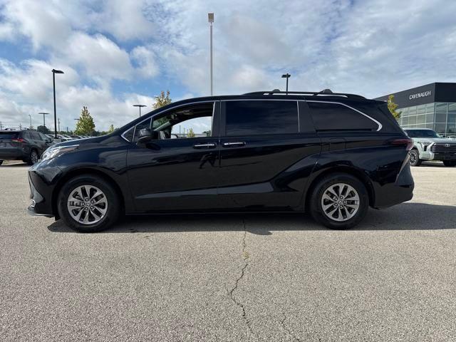2023 Toyota Sienna Vehicle Photo in Jonesboro, AR 72404