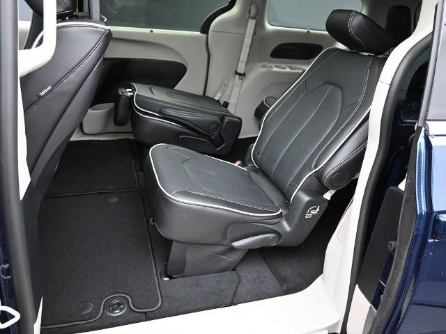 2024 Chrysler Pacifica Vehicle Photo in Cedar Rapids, IA 52402