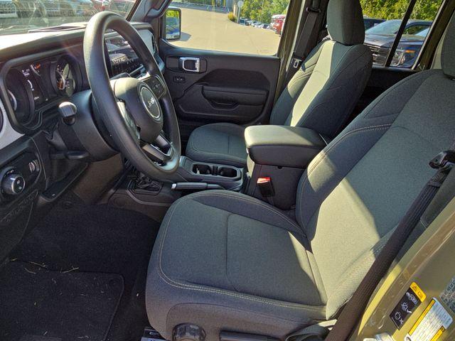 2025 Jeep Gladiator Vehicle Photo in Pleasant Hills, PA 15236