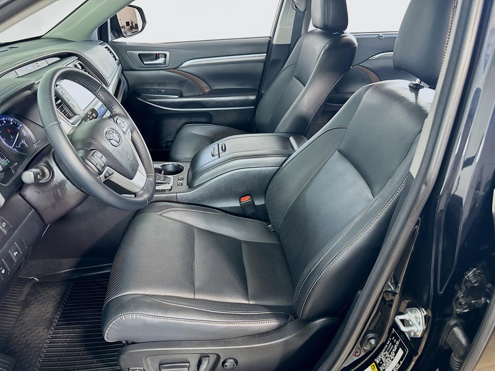 2018 Toyota Highlander Vehicle Photo in Langhorne, PA 19047