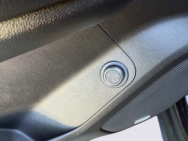 2023 GMC Acadia Vehicle Photo in LEOMINSTER, MA 01453-2952