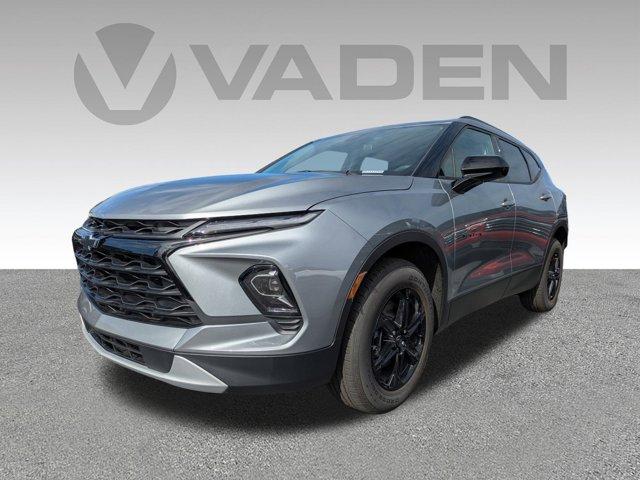 2025 Chevrolet Blazer Vehicle Photo in BRUNSWICK, GA 31525-1881