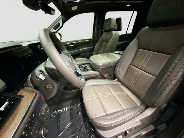 2026 Chevrolet Suburban Vehicle Photo in EVERETT, WA 98203-5662