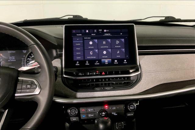 2023 Jeep Compass Vehicle Photo in KANSAS CITY, MO 64114-4502