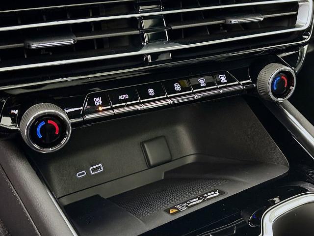 2026 Chevrolet Traverse Vehicle Photo in PUYALLUP, WA 98371-4149