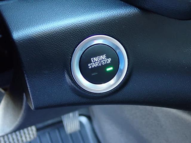 2024 GMC Terrain Vehicle Photo in ZELIENOPLE, PA 16063-2910