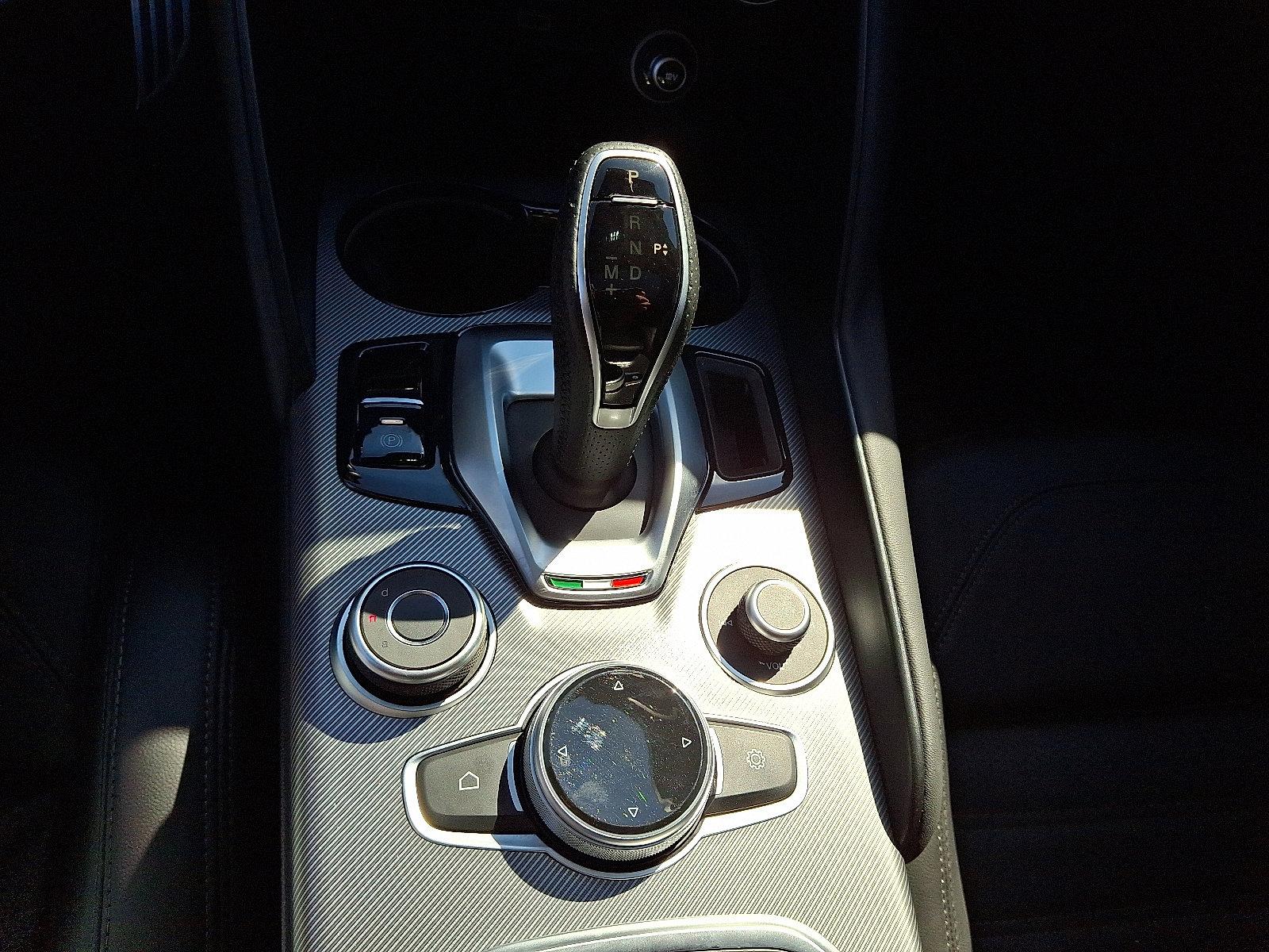 2022 Alfa Romeo Giulia Vehicle Photo in Willow Grove, PA 19090