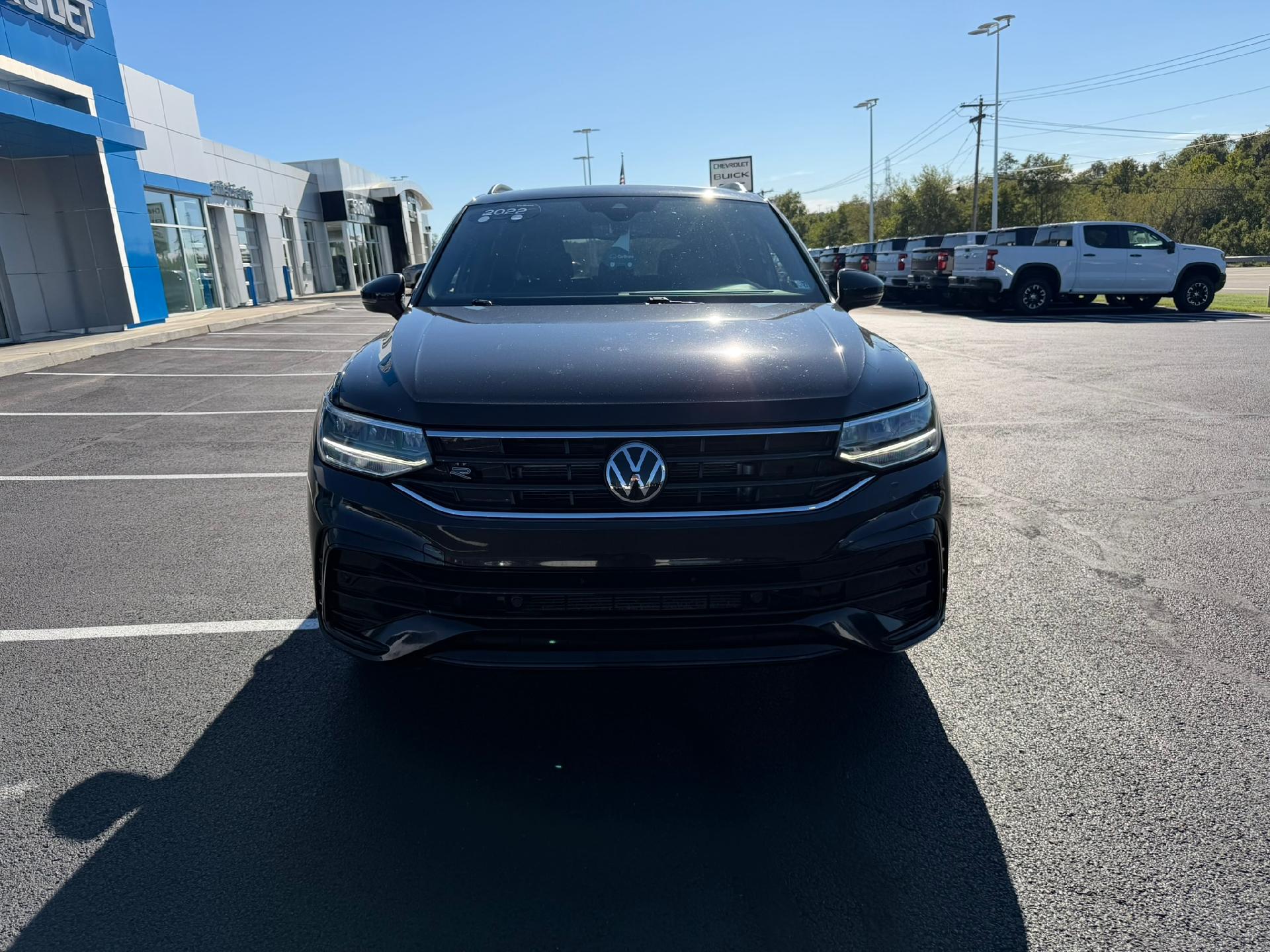 2022 Volkswagen Tiguan photo 9 of 37