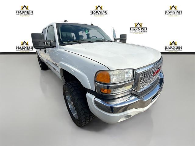 2005 GMC Sierra 2500 HD Vehicle Photo in EVERETT, WA 98203-5662