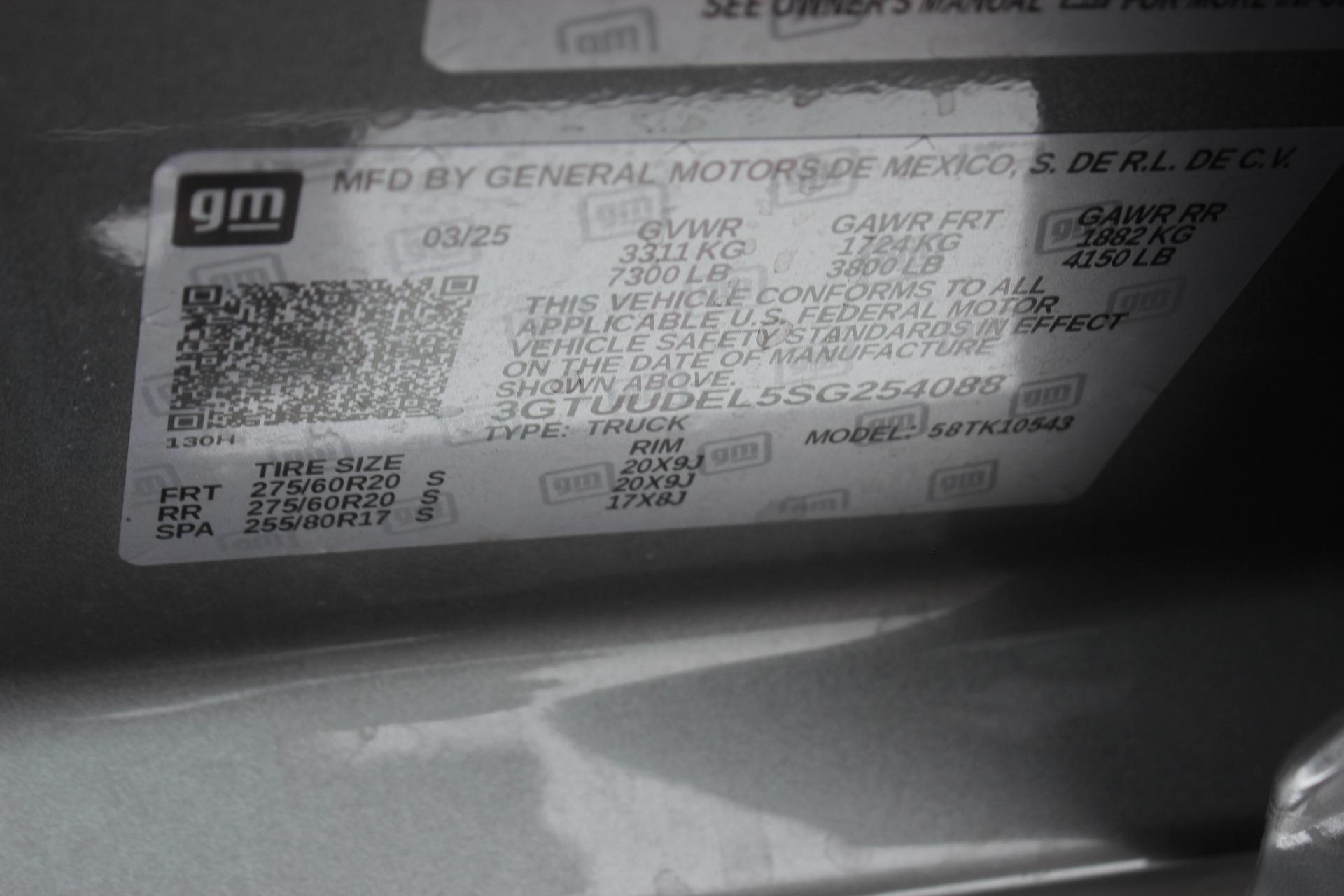 2025 GMC Sierra 1500 Vehicle Photo in AURORA, CO 80012-4011