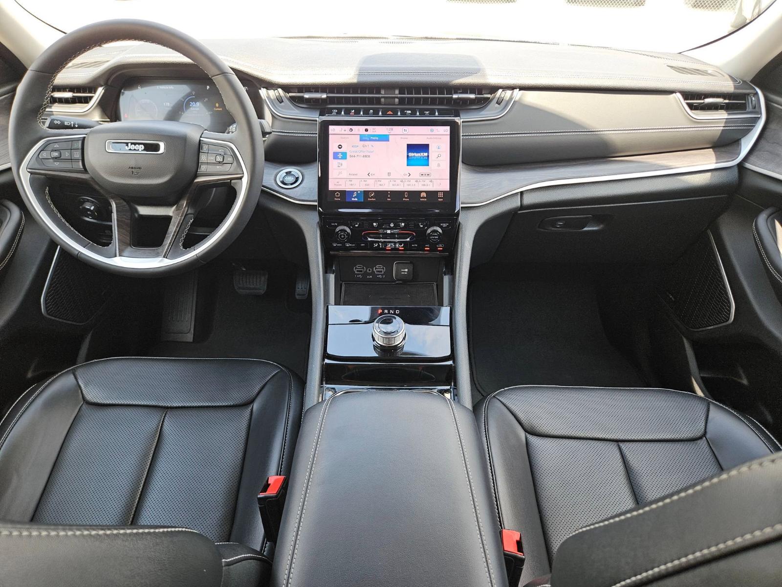 2023 Jeep Grand Cherokee Vehicle Photo in Seguin, TX 78155
