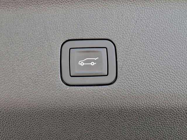 2025 GMC Yukon Vehicle Photo in DANBURY, CT 06810-5034