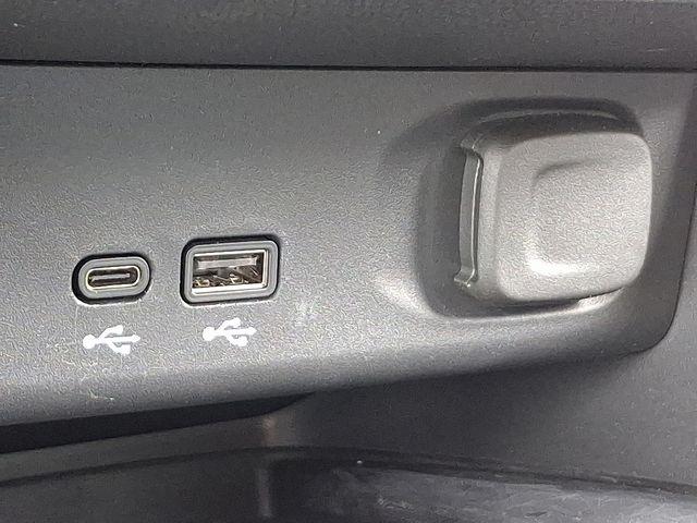 2025 Buick Envista Vehicle Photo in DANBURY, CT 06810-5034