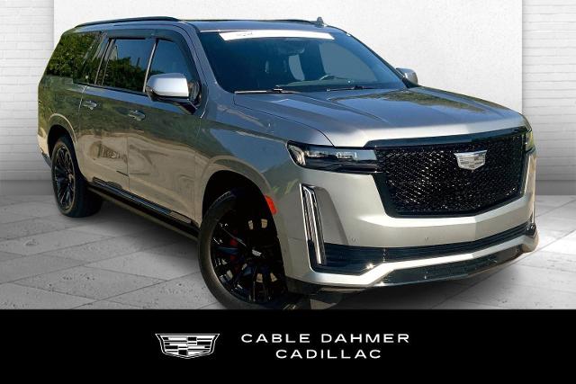 2023 Cadillac Escalade ESV Vehicle Photo in KANSAS CITY, MO 64114-4545