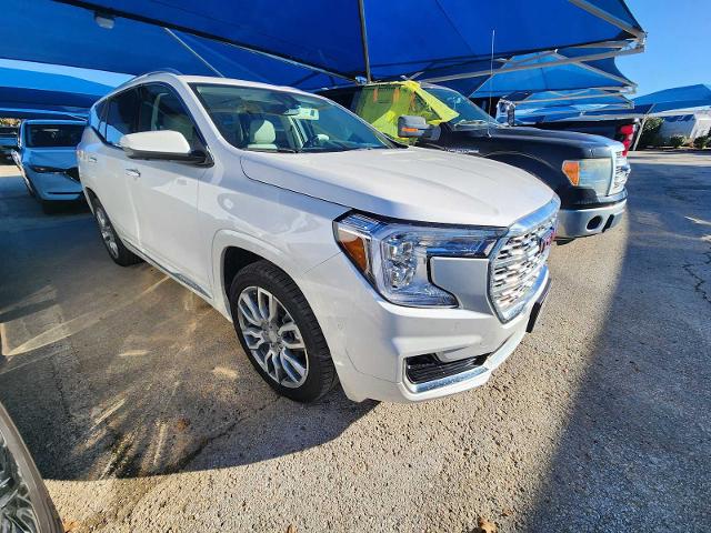 2024 GMC Terrain Vehicle Photo in DENTON, TX 76210-9321