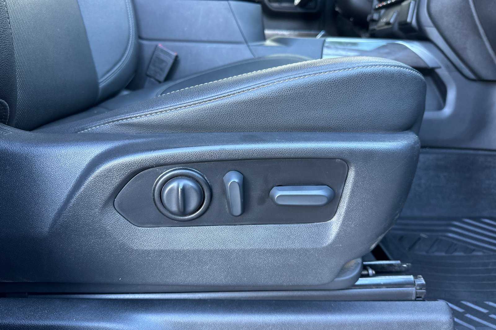 2022 Chevrolet Silverado 1500 Limited LTZ - Photo 23