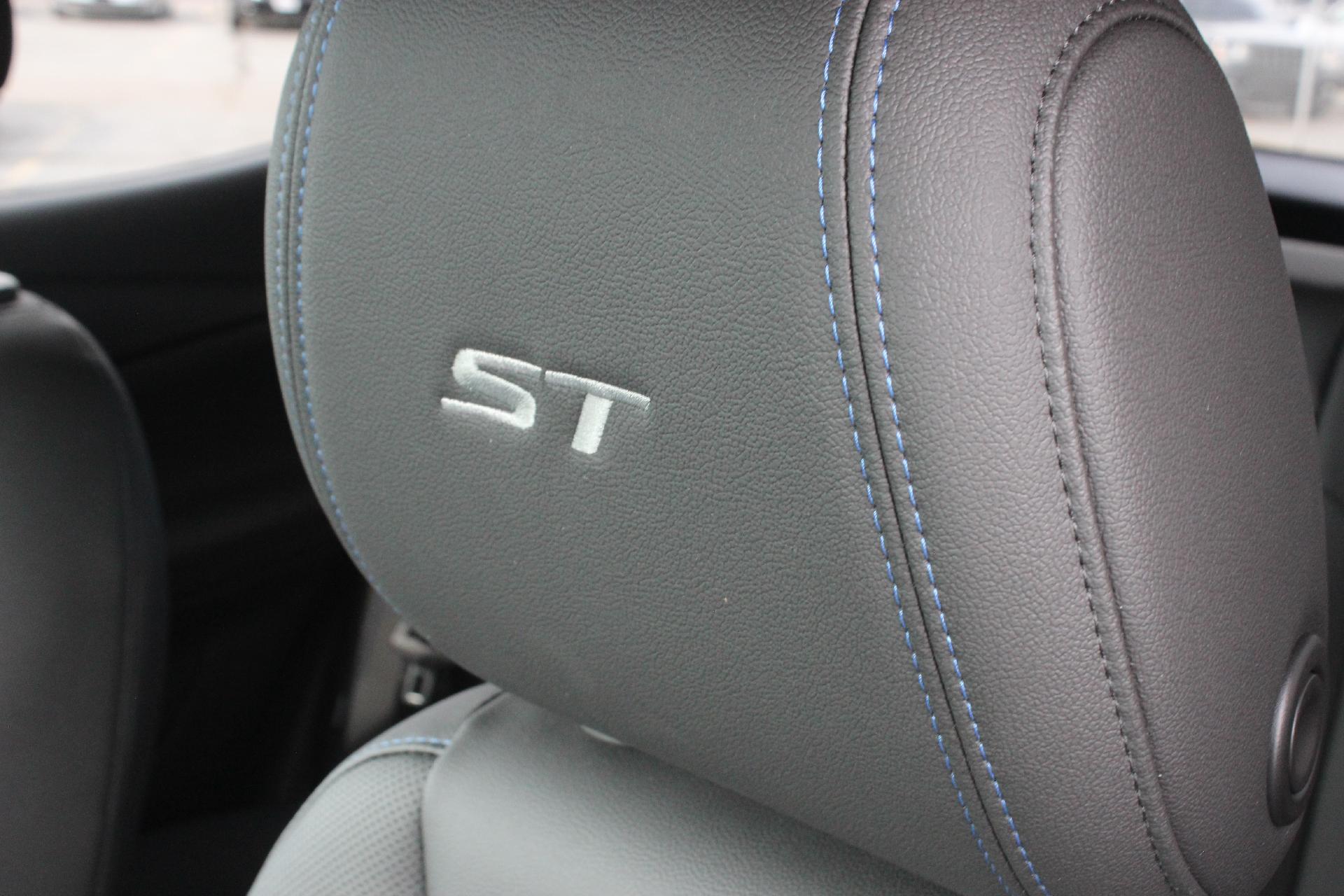 2026 Buick Encore GX Vehicle Photo in AURORA, CO 80012-4011