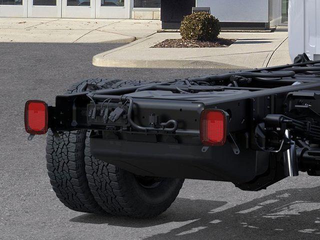 2025 GMC Sierra 3500 HD Chassis Cab Vehicle Photo in DANBURY, CT 06810-5034