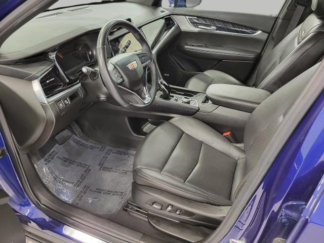 2025 Cadillac XT6 Vehicle Photo in NEENAH, WI 54956-2243