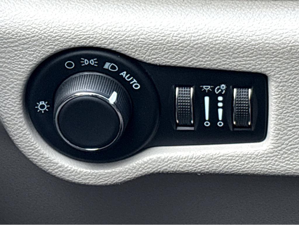 2022 Chrysler Voyager Vehicle Photo in POOLER, GA 31322-3252