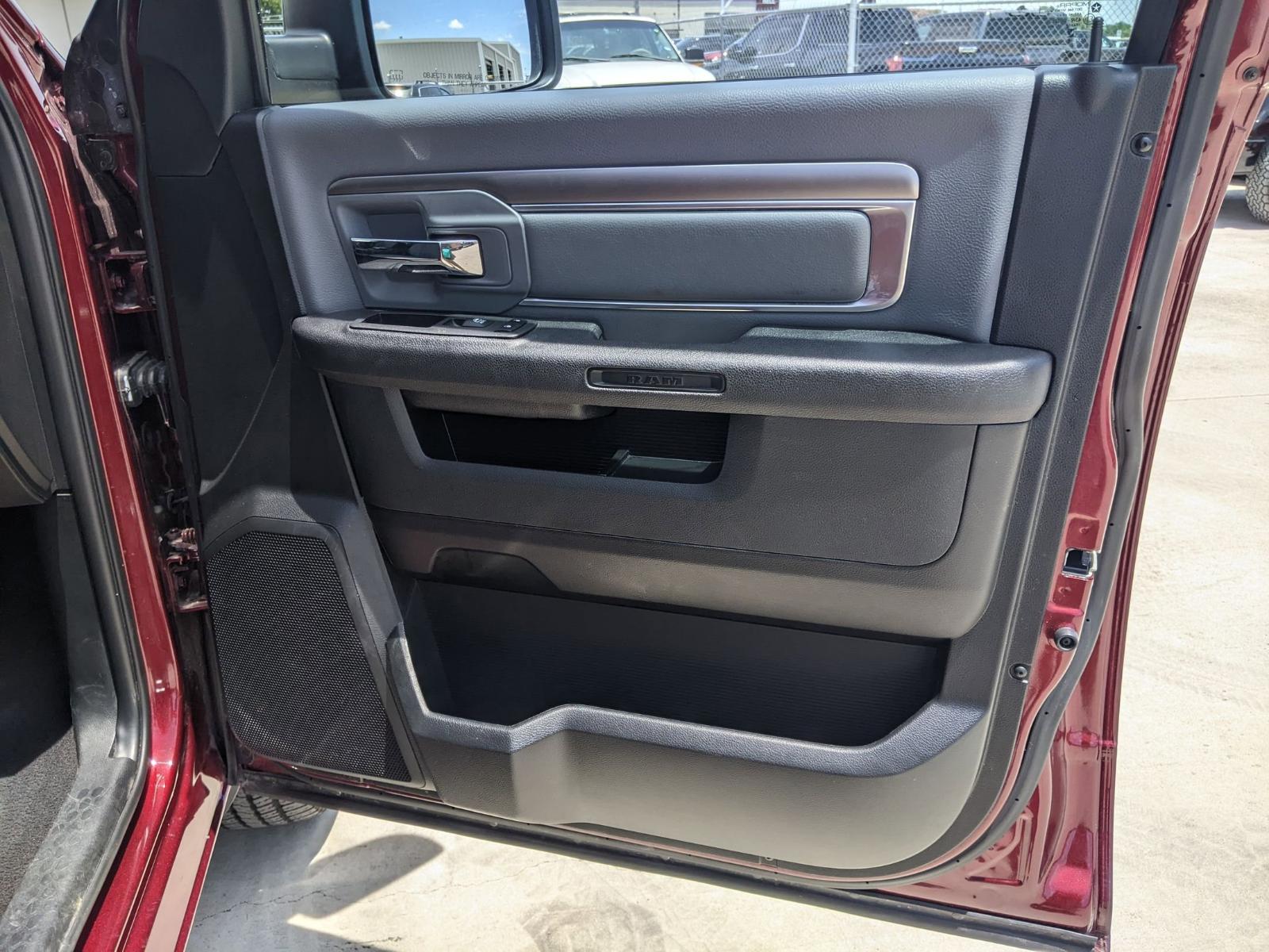 2024 Ram 1500 Classic Vehicle Photo in Seguin, TX 78155