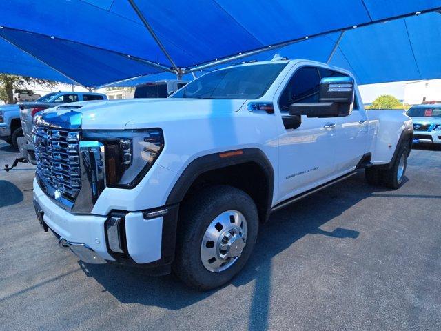 2024 GMC Sierra 3500HD Vehicle Photo in Decatur, TX 76234