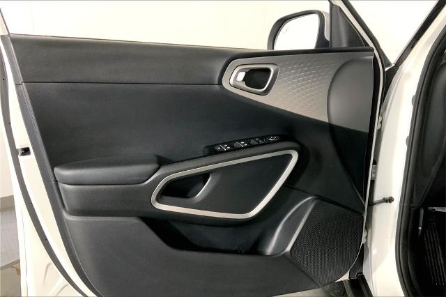 2021 Kia Soul Vehicle Photo in Lees Summit, MO 64086