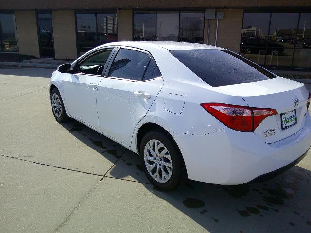 2018 Toyota Corolla Vehicle Photo in Cedar Rapids, IA 52402