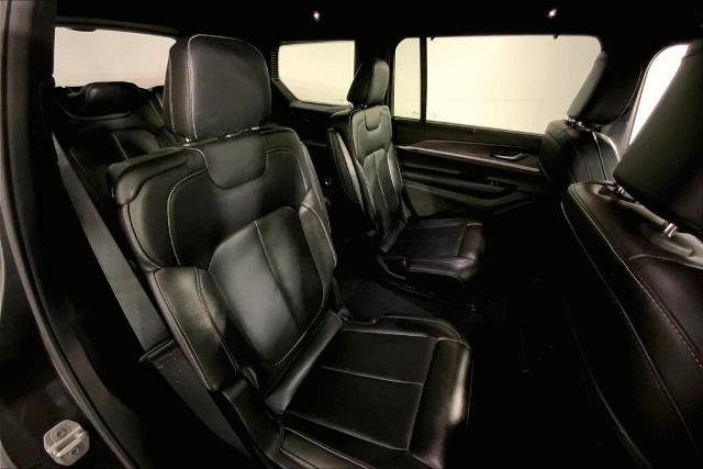 2024 Jeep Grand Cherokee L Vehicle Photo in Kansas City, MO 64114