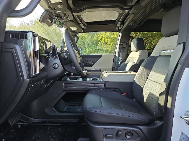 2026 GMC HUMMER EV SUV Vehicle Photo in TREVOSE, PA 19053-4984